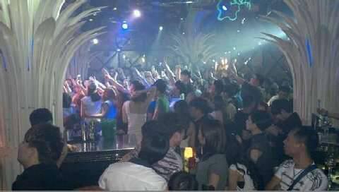 鸭王酒吧激战高清视频,惊心动魄的高清视频再现