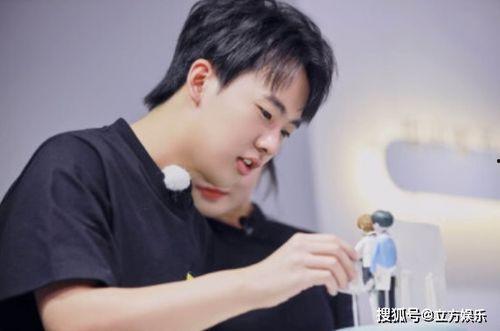 娱乐吃瓜郭麒麟,娱乐界的吃瓜达人，揭秘娱乐圈幕后故事