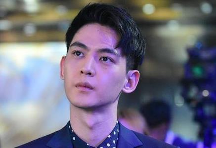 娱乐吃瓜大流量小生